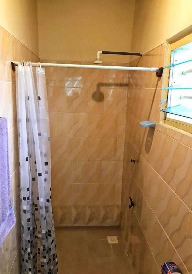 Twitter Paradise Ampeni Екстериор снимка