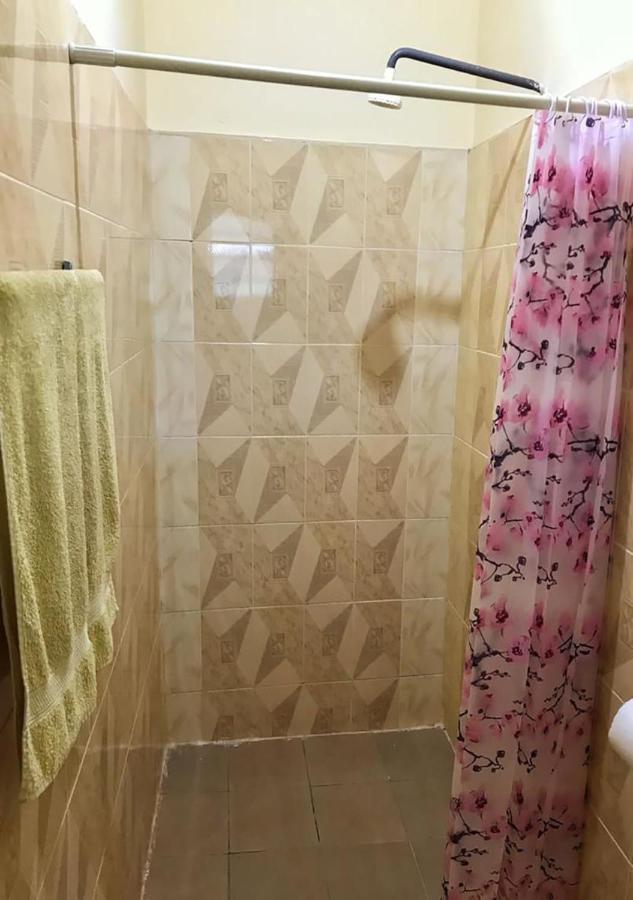 Twitter Paradise Ampeni Екстериор снимка